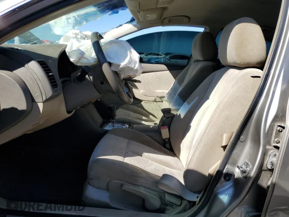 ✅ 2007 Nissan Altima S • VIN: 1N4AL21E17N454620 • Lot: 77087605. Wystawiony na Copart z przebiegiem Nie podano. Bezpłatny archiwum sprzedaży aukcyjnych z USA i szczegółowy raport historii pojazdu na DreamBid. Zdjęcie 7.