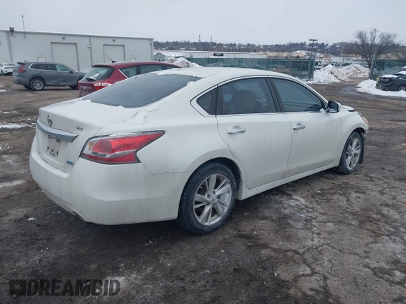 ✅ 2014 Nissan Altima SV • VIN: 1N4AL3AP3EC172091 • Lot: 44221496. Wystawiony na IAAI z przebiegiem 176 682 mil. Bezpłatny archiwum sprzedaży aukcyjnych z USA i szczegółowy raport historii pojazdu na DreamBid. Zdjęcie 4.
