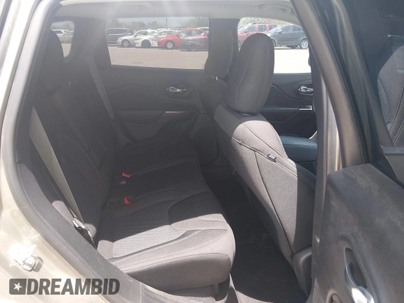 ✅ 2019 Jeep Cherokee Latitude • VIN: 1C4PJMCB9KD440357 • Lot: 45183966. Listed on IAAI with 74,982 mi. Free auction sales archive from the USA and detailed vehicle history report at DreamBid. Image 8.