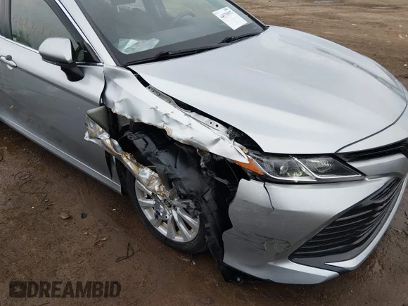 ✅ 2018 Toyota Camry LE • VIN: JTNB11HK2J3023793 • Lot: 44570597. Wystawiony na IAAI z przebiegiem 106 817 mil. Bezpłatny archiwum sprzedaży aukcyjnych z USA i szczegółowy raport historii pojazdu na DreamBid. Zdjęcie 6.