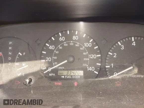 ✅ 2000 Toyota Camry LE • VIN: 4T1BF22K7YU953063 • Lot: 44104331. Wystawiony na IAAI z przebiegiem 334 200 mil. Bezpłatny archiwum sprzedaży aukcyjnych z USA i szczegółowy raport historii pojazdu na DreamBid. Zdjęcie 7.