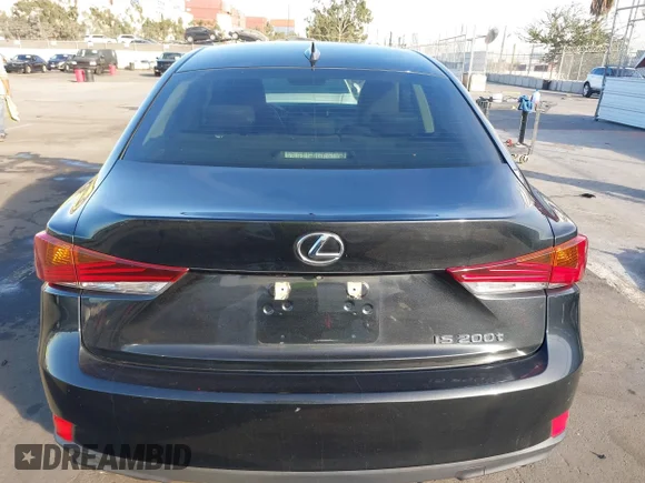 ✅ 2017 Lexus IS 200t • VIN: JTHBA1D27H5054416 • Лот: 41397465. Опубліковано раніше на IAAI з пробігом 46 573 миль. Безкоштовний доступ до архіву аукціонних продажів зі США та докладний звіт про історію автомобіля на DreamBid. Зображення 17.
