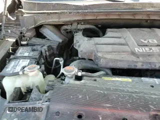 ✅ 2017 Nissan Titan Platinum Reserve • VIN: 1N6AA1E60HN500532 • Лот: 81945355. Опубликован ранее на Copart с пробегом 99 198 миль. Бесплатный доступ к архиву аукционных продаж из США и подробный отчёт об истории автомобиля на DreamBid. Изображение 15.