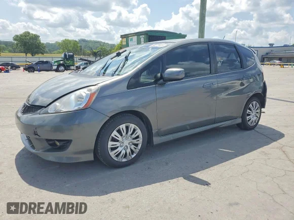 ✅ 2011 Honda Fit Sport • VIN: JHMGE8H51BS003493 • Lot: 59273606. Wystawiony na Copart z przebiegiem 330 246 mil. Bezpłatny archiwum sprzedaży aukcyjnych z USA i szczegółowy raport historii pojazdu na DreamBid. Zdjęcie 1.