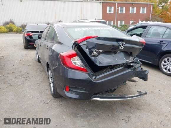 ✅ 2019 Honda Civic LX • VIN: 2HGFC2F68KH588206 • Lot: 43467045. Wystawiony na IAAI z przebiegiem 116 469 mil. Bezpłatny archiwum sprzedaży aukcyjnych z USA i szczegółowy raport historii pojazdu na DreamBid. Zdjęcie 3.
