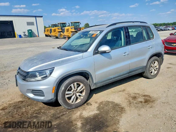 ✅ 2017 Volkswagen Tiguan S • VIN: WVGBV7AX4HK026028 • Lot: 50528566. Wystawiony na Copart z przebiegiem 140 276 mil. Bezpłatny archiwum sprzedaży aukcyjnych z USA i szczegółowy raport historii pojazdu na DreamBid. Zdjęcie 1.
