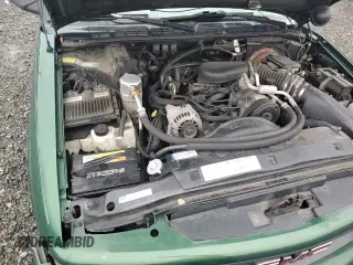 ✅ 1997 GMC Jimmy SLS • VIN: 1GKDT13WXV2563104 • Lot: 86317834. Wystawiony na Copart z przebiegiem 121 791 mil. Bezpłatny archiwum sprzedaży aukcyjnych z USA i szczegółowy raport historii pojazdu na DreamBid. Zdjęcie 16.