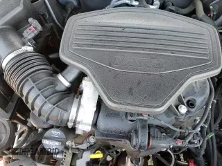 ✅ 2018 GMC Acadia Denali • VIN: 1GKKNXLS5JZ226746 • Лот: 85575195. Опубликован ранее на Copart с пробегом 73 733 миль. Бесплатный доступ к архиву аукционных продаж из США и подробный отчёт об истории автомобиля на DreamBid. Изображение 16.