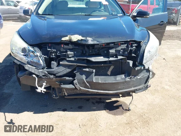 ✅ 2015 Chevrolet Malibu LT • VIN: 1G11C5SL8FF238645 • Lot: 45409797. Wystawiony na IAAI z przebiegiem 142 958 mil. Bezpłatny archiwum sprzedaży aukcyjnych z USA i szczegółowy raport historii pojazdu na DreamBid. Zdjęcie 6.