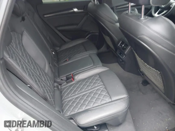 ✅ 2022 Audi SQ5 Sportback Premium Plus • VIN: WA124AFY0N2035403 • Lot: 41630485. Wystawiony na IAAI z przebiegiem 31 342 mil. Bezpłatny archiwum sprzedaży aukcyjnych z USA i szczegółowy raport historii pojazdu na DreamBid. Zdjęcie 8.