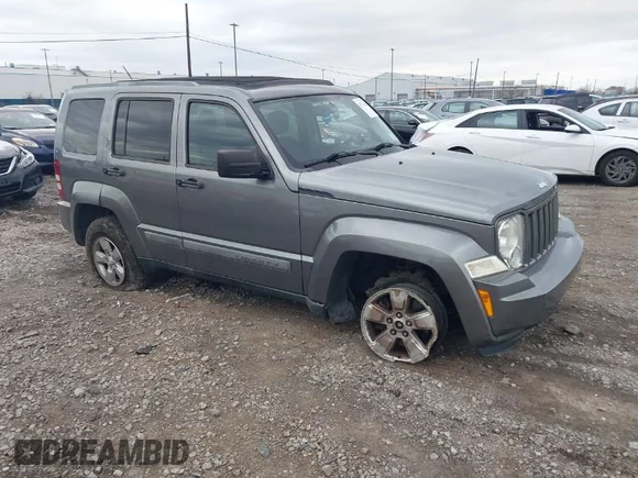 ✅ 2012 Jeep Liberty Sport • VIN: 1C4PJMAK4CW108819 • Лот: 40711488. Опубліковано раніше на IAAI з пробігом 93 541 миль. Безкоштовний доступ до архіву аукціонних продажів зі США та докладний звіт про історію автомобіля на DreamBid. Зображення 1.