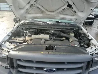 ✅ 2004 Ford F-350 • VIN: 1FDSF31L34EB02981 • Lot: 85938894. Wystawiony na Copart z przebiegiem 186 280 mil. Bezpłatny archiwum sprzedaży aukcyjnych z USA i szczegółowy raport historii pojazdu na DreamBid. Zdjęcie 13.