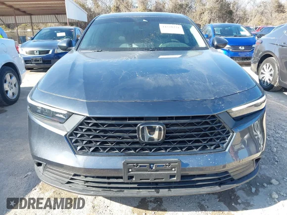 ✅ 2024 Honda Accord LX • VIN: 1HGCY1F27RA080085 • Lot: 44320221. Wystawiony na IAAI z przebiegiem 10 242 mil. Bezpłatny archiwum sprzedaży aukcyjnych z USA i szczegółowy raport historii pojazdu na DreamBid. Zdjęcie 6.