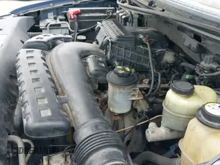 ✅ 2004 Ford F-150 XL • VIN: 1FTRF14584NA25707 • Lot: 42753383. Wystawiony na IAAI z przebiegiem 131 551 mil. Bezpłatny archiwum sprzedaży aukcyjnych z USA i szczegółowy raport historii pojazdu na DreamBid. Zdjęcie 13.