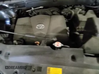 ✅ 2019 Toyota Highlander XLE • VIN: 5TDJZRFH1KS701478 • Лот: 82207445. Опубликован ранее на Copart с пробегом 95 648 миль. Бесплатный доступ к архиву аукционных продаж из США и подробный отчёт об истории автомобиля на DreamBid. Изображение 17.