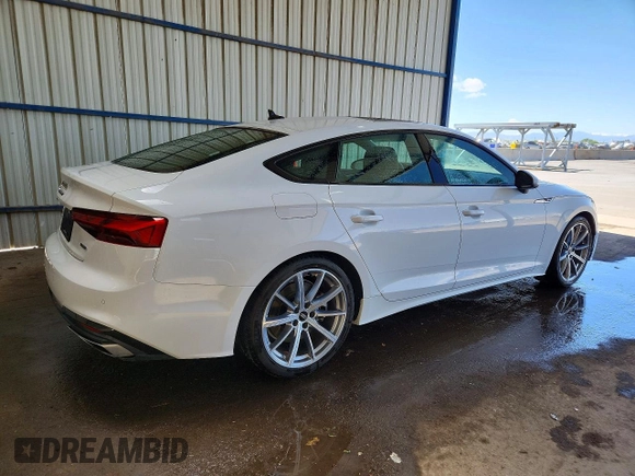 ✅ 2025 Audi A5 Sportback S line Premium • VIN: WAUDACF50SA007575 • Lot: 51097196. Wystawiony na Copart z przebiegiem 26 937 mil. Bezpłatny archiwum sprzedaży aukcyjnych z USA i szczegółowy raport historii pojazdu na DreamBid. Zdjęcie 3.