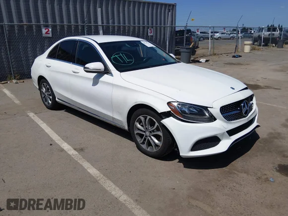 ✅ 2017 Mercedes-Benz C 300 • VIN: 55SWF4KB7HU202957 • Lot: 44970701. Wystawiony na IAAI z przebiegiem 247 099 mil. Bezpłatny archiwum sprzedaży aukcyjnych z USA i szczegółowy raport historii pojazdu na DreamBid. Zdjęcie 1.