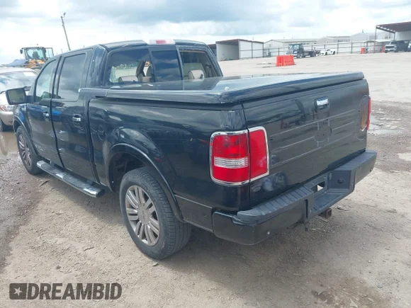 ✅ 2007 Lincoln Mark LT • VIN: 5LTPW16537FJ11846 • Lot: 45405993. Wystawiony na IAAI z przebiegiem 166 975 mil. Bezpłatny archiwum sprzedaży aukcyjnych z USA i szczegółowy raport historii pojazdu na DreamBid. Zdjęcie 3.