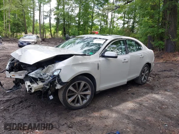 ✅ 2009 Lincoln MKS • VIN: 1LNHM93R09G612219 • Лот: 42265639. Опубліковано раніше на IAAI з пробігом 203 651 миль. Безкоштовний доступ до архіву аукціонних продажів зі США та докладний звіт про історію автомобіля на DreamBid. Зображення 2.