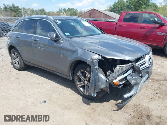 ✅ 2016 Mercedes-Benz GLC 300 • VIN: WDC0G4KB7GF011743 • Lot: 45018628. Wystawiony na IAAI z przebiegiem 122 322 mil. Bezpłatny archiwum sprzedaży aukcyjnych z USA i szczegółowy raport historii pojazdu na DreamBid. Zdjęcie 1.