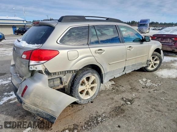 ✅ 2014 Subaru Outback Limited • VIN: 4S4BRBLC1E3311244 • Лот: 73495335. Опубликован ранее на Copart с пробегом 121 482 миль. Бесплатный доступ к архиву аукционных продаж из США и подробный отчёт об истории автомобиля на DreamBid. Изображение 3.