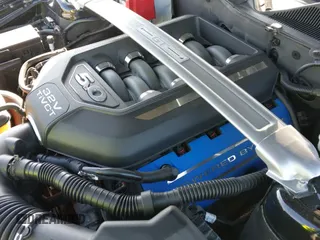 ✅ 2013 Ford Mustang GT Premium • VIN: 1ZVBP8CF5D5247605 • Lot: 43621308. Wystawiony na IAAI z przebiegiem 93 993 mil. Bezpłatny archiwum sprzedaży aukcyjnych z USA i szczegółowy raport historii pojazdu na DreamBid. Zdjęcie 22.