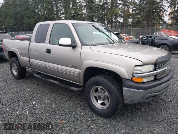 ✅ 1999 Chevrolet Silverado 2500 LT • VIN: 1GCGK29U5XE151729 • Lot: 43831473. Wystawiony na IAAI z przebiegiem 201 719 mil. Bezpłatny archiwum sprzedaży aukcyjnych z USA i szczegółowy raport historii pojazdu na DreamBid. Zdjęcie 1.