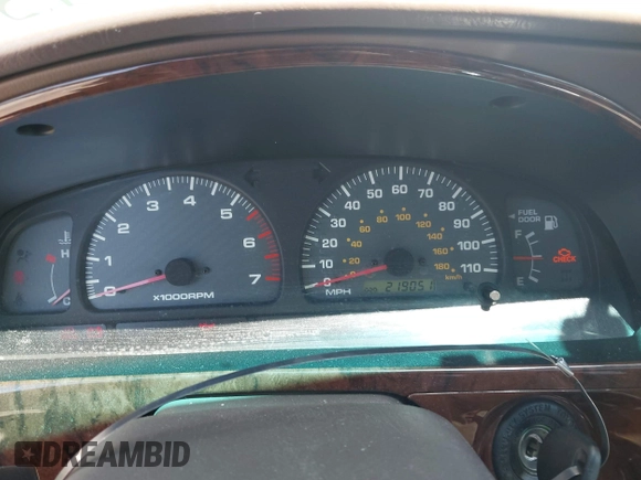 ✅ 2000 Toyota 4Runner Limited • VIN: JT3GN87R9Y0160218 • Lot: 45125794. Wystawiony na IAAI z przebiegiem 219 051 mil. Bezpłatny archiwum sprzedaży aukcyjnych z USA i szczegółowy raport historii pojazdu na DreamBid. Zdjęcie 7.