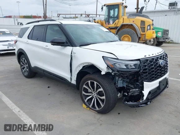 ✅ 2025 Ford Explorer ST-Line • VIN: 1FMUK7KH1SGC92934 • Lot: 44749788. Listed on IAAI with 2,919 mi. Free auction sales archive from the USA and detailed vehicle history report at DreamBid. Image 1.