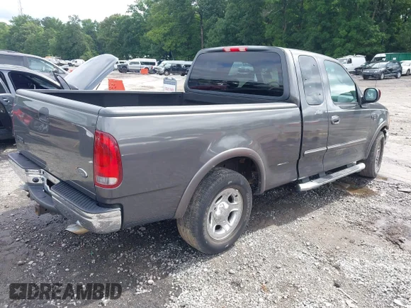 ✅ 2002 Ford F-150 XL • VIN: 1FTRX17WX2NB55261 • Lot: 45429013. Wystawiony na IAAI z przebiegiem 160 411 mil. Bezpłatny archiwum sprzedaży aukcyjnych z USA i szczegółowy raport historii pojazdu na DreamBid. Zdjęcie 4.