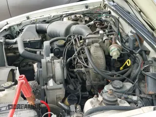 ✅ 1989 Ford Mustang • VIN: 1FABP40A3KF188992 • Lot: 42076796. Wystawiony na IAAI z przebiegiem 43 676 mil. Bezpłatny archiwum sprzedaży aukcyjnych z USA i szczegółowy raport historii pojazdu na DreamBid. Zdjęcie 19.