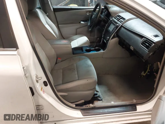 ✅ 2015 Toyota Camry LE • VIN: 4T4BF1FK8FR468714 • Lot: 44446052. Wystawiony na IAAI z przebiegiem 142 456 mil. Bezpłatny archiwum sprzedaży aukcyjnych z USA i szczegółowy raport historii pojazdu na DreamBid. Zdjęcie 5.