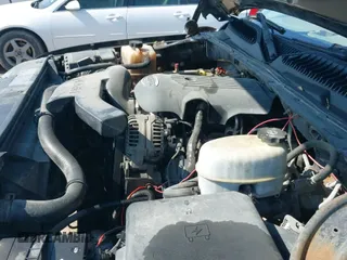 ✅ 2005 Chevrolet Suburban LS • VIN: 3GNEC16Z35G273906 • Лот: 41455660. Опубликован ранее на IAAI с пробегом 192 762 миль. Бесплатный доступ к архиву аукционных продаж из США и подробный отчёт об истории автомобиля на DreamBid. Изображение 11.