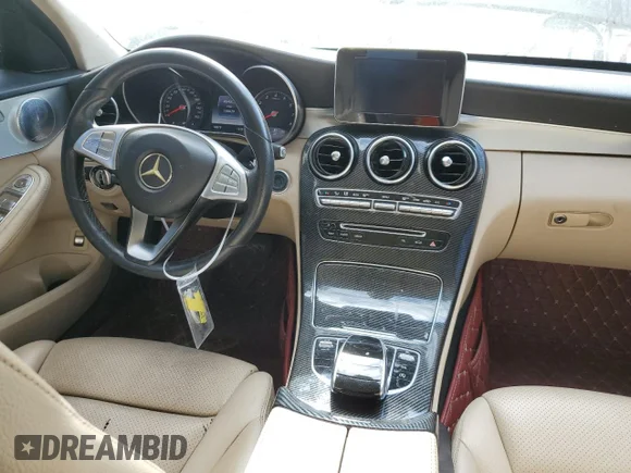 ✅ 2015 Mercedes-Benz C 300 Luxury • VIN: 55SWF4KB8FU033738 • Лот: 70313322. Опубліковано раніше на Copart з пробігом 158 629 миль. Безкоштовний доступ до архіву аукціонних продажів зі США та докладний звіт про історію автомобіля на DreamBid. Зображення 8.