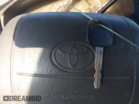 ✅ 1998 Toyota Tacoma • VIN: 4TAVL52N6WZ048248 • Lot: 43269173. Wystawiony na IAAI z przebiegiem 357 425 mil. Bezpłatny archiwum sprzedaży aukcyjnych z USA i szczegółowy raport historii pojazdu na DreamBid. Zdjęcie 11.