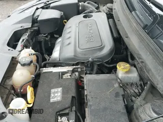 ✅ 2019 Jeep Cherokee Latitude • VIN: 1C4PJLCB1KD365650 • Lot: 43548612. Listed on IAAI with 88,356 mi. Free auction sales archive from the USA and detailed vehicle history report at DreamBid. Image 23.