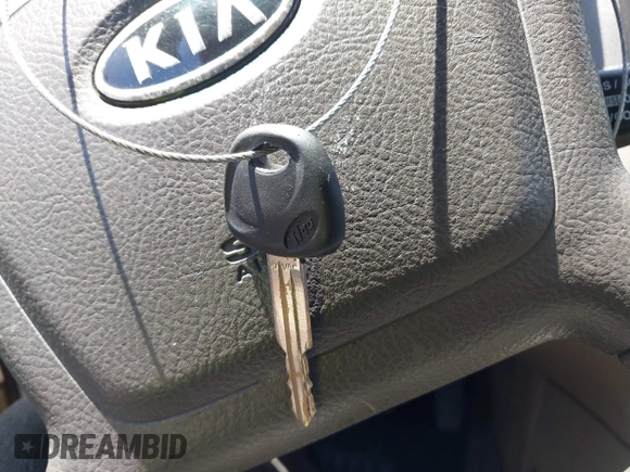 ✅ 2007 Kia Spectra EX • VIN: KNAFE121075476864 • Lot: 45020416. Wystawiony na IAAI z przebiegiem 257 262 mil. Bezpłatny archiwum sprzedaży aukcyjnych z USA i szczegółowy raport historii pojazdu na DreamBid. Zdjęcie 11.