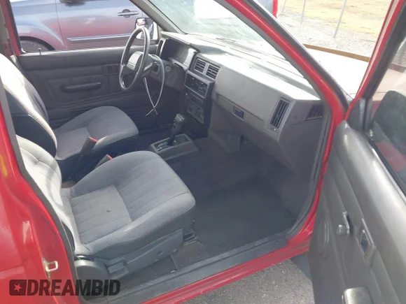 ✅ 1991 Nissan Frontier • VIN: 1N6SD16S8MC412597 • Lot: 44421136. Wystawiony na IAAI z przebiegiem 209 715 mil. Bezpłatny archiwum sprzedaży aukcyjnych z USA i szczegółowy raport historii pojazdu na DreamBid. Zdjęcie 5.