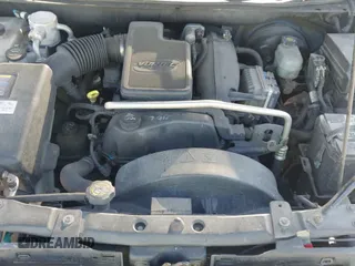 ✅ 2005 GMC Envoy SLE • VIN: 1GKDT13S552253519 • Lot: 42113617. Listed on IAAI with 172,058 mi. Free auction sales archive from the USA and detailed vehicle history report at DreamBid. Image 13.