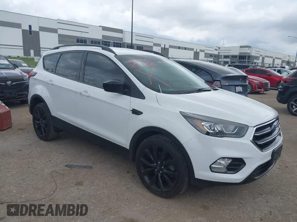 ✅ 2019 Ford Escape SE • VIN: 1FMCU0GD8KUB09260 • Lot: 45371520. Wystawiony na IAAI z przebiegiem 113 965 mil. Bezpłatny archiwum sprzedaży aukcyjnych z USA i szczegółowy raport historii pojazdu na DreamBid. Zdjęcie 1.
