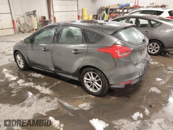✅ 2015 Ford Focus SE • VIN: 1FADP3KE4FL374745 • Лот: 41605058. Опубліковано раніше на IAAI з пробігом 105 657 миль. Безкоштовний доступ до архіву аукціонних продажів зі США та докладний звіт про історію автомобіля на DreamBid. Зображення 3.