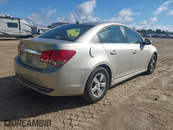 ✅ 2015 Chevrolet Cruze LT • VIN: 1G1PC5SB9F7269527 • Lot: 45382969. Wystawiony na IAAI z przebiegiem 150 293 mil. Bezpłatny archiwum sprzedaży aukcyjnych z USA i szczegółowy raport historii pojazdu na DreamBid. Zdjęcie 4.