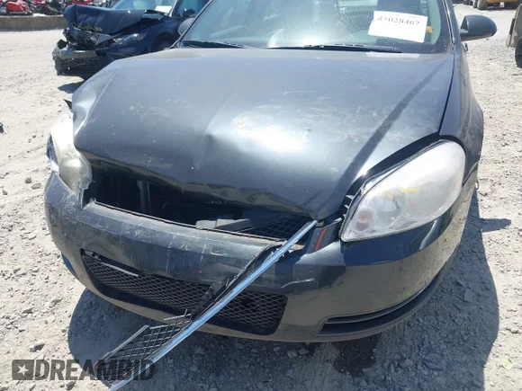 ✅ 2014 Chevrolet Impala LT • VIN: 2G1WB5E36E1105117 • Lot: 45028467. Wystawiony na IAAI z przebiegiem 200 603 mil. Bezpłatny archiwum sprzedaży aukcyjnych z USA i szczegółowy raport historii pojazdu na DreamBid. Zdjęcie 6.