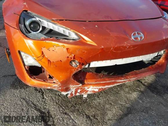✅ 2013 Scion FR-S • VIN: JF1ZNAA18D1731321 • Lot: 44437781. Wystawiony na IAAI z przebiegiem 140 936 mil. Bezpłatny archiwum sprzedaży aukcyjnych z USA i szczegółowy raport historii pojazdu na DreamBid. Zdjęcie 6.
