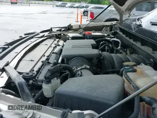 ✅ 2023 Chevrolet Tahoe High Country • VIN: 1GNSKTKL0PR214835 • Lot: 42347599. Wystawiony na IAAI z przebiegiem 53 799 mil. Bezpłatny archiwum sprzedaży aukcyjnych z USA i szczegółowy raport historii pojazdu na DreamBid. Zdjęcie 20.