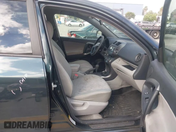 ✅ 2012 Toyota RAV4 • VIN: 2T3ZF4DV6CW137012 • Lot: 45495903. Wystawiony na IAAI z przebiegiem 105 112 mil. Bezpłatny archiwum sprzedaży aukcyjnych z USA i szczegółowy raport historii pojazdu na DreamBid. Zdjęcie 5.