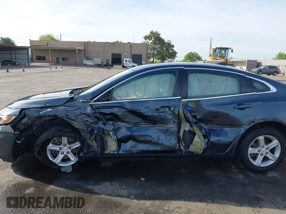 ✅ 2019 Chevrolet Malibu LS • VIN: 1G1ZB5ST2KF184422 • Lot: 44728380. Wystawiony na IAAI z przebiegiem 249 935 mil. Bezpłatny archiwum sprzedaży aukcyjnych z USA i szczegółowy raport historii pojazdu na DreamBid. Zdjęcie 6.