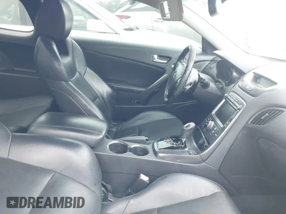 ✅ 2011 Hyundai Genesis Coupe Grand Touring • VIN: KMHHU6KH8BU046194 • Lot: 41974367. Wystawiony na IAAI z przebiegiem 128 335 mil. Bezpłatny archiwum sprzedaży aukcyjnych z USA i szczegółowy raport historii pojazdu na DreamBid. Zdjęcie 5.