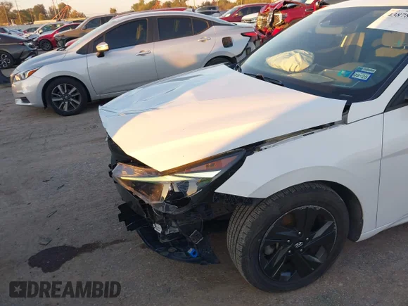 ✅ 2021 Hyundai Elantra SEL • VIN: 5NPLM4AG9MH008448 • Lot: 43878277. Wystawiony na IAAI z przebiegiem 36 746 mil. Bezpłatny archiwum sprzedaży aukcyjnych z USA i szczegółowy raport historii pojazdu na DreamBid. Zdjęcie 6.