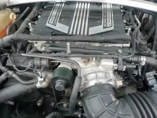 ✅ 2017 Cadillac CTS-V • VIN: 1G6A15S6XH0142421 • Lot: 60463175. Wystawiony na Copart z przebiegiem 84 250 mil. Bezpłatny archiwum sprzedaży aukcyjnych z USA i szczegółowy raport historii pojazdu na DreamBid. Zdjęcie 13.